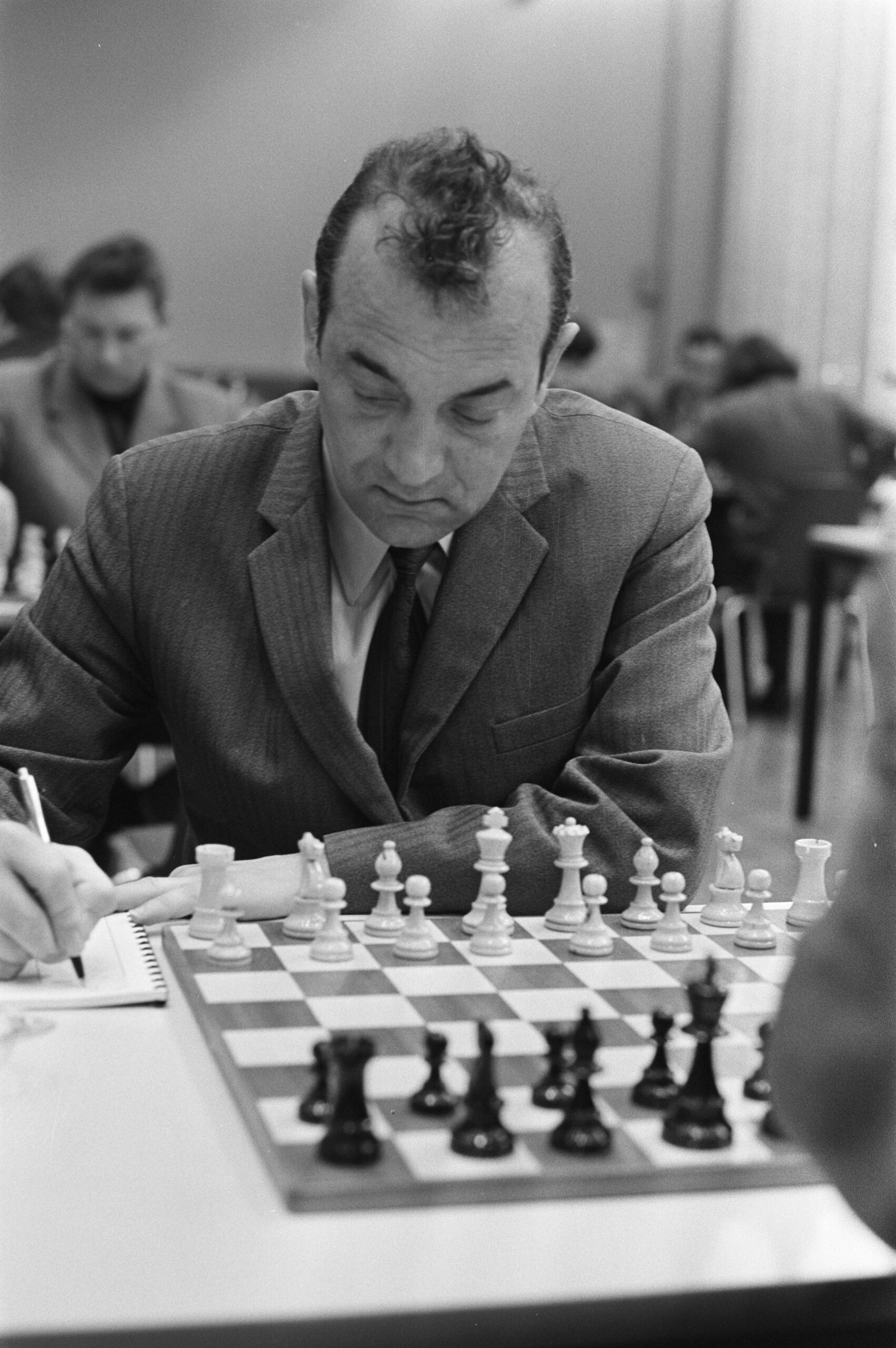 Viktor Kortsjnoi achter het schaakbord in 1972